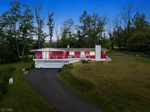 57 Mitchell Rd, Mansfield Twp, NJ 07863