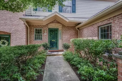 17 Pippins Way, Morristown, NJ 07960