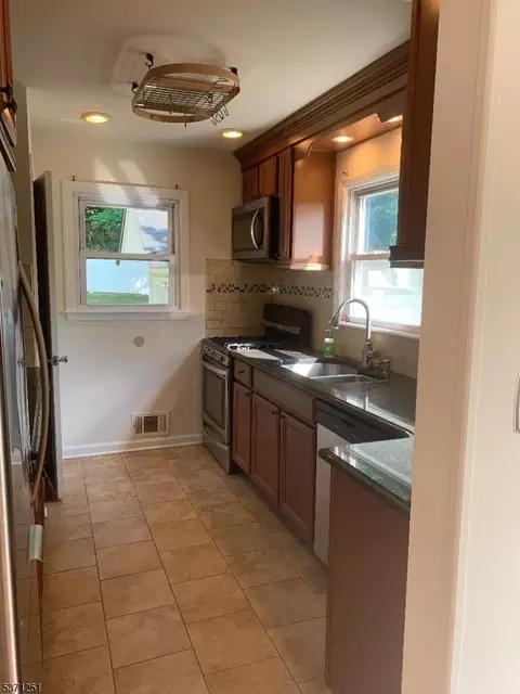 46 Brook Dr, Dover, NJ 07801 photo 4