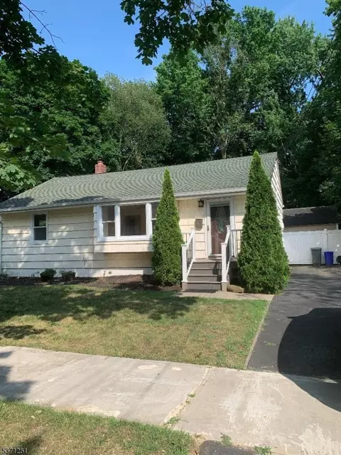46 Brook Dr, Dover, NJ 07801