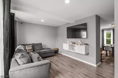 120 Warren St, Paterson, NJ 07524