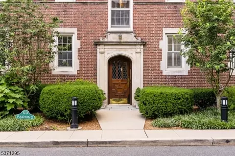 133 Summit Ave UNIT 10, Summit, NJ 07901