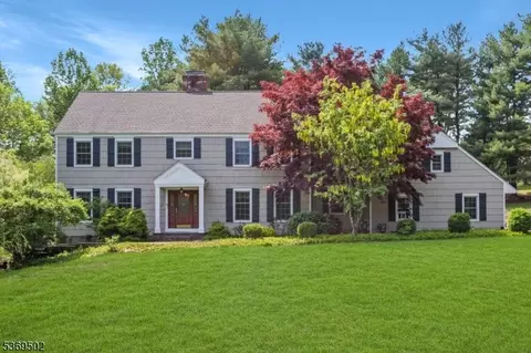 13 Fieldstone Rd, Tewksbury Twp, NJ 07830