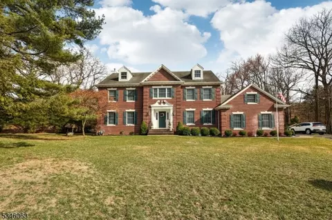 57 Laurie Dr, North Haledon, NJ 07508