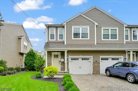 16 Mccall Ave, Livingston, NJ 07039