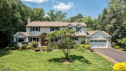 59 Morley Dr, Wyckoff, NJ 07481