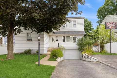 433 Midland Ave, Pompton Lakes, NJ 07442