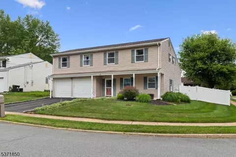 25 Bordeaux Dr, Flanders, NJ 07836