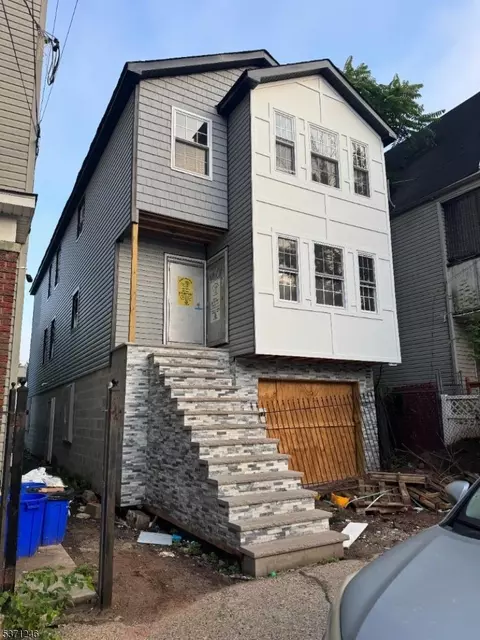 691 S 20th St, Newark, NJ 07103