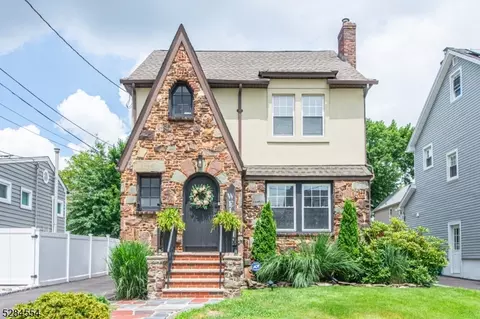 433 E 5th Ave, Roselle, NJ 07203