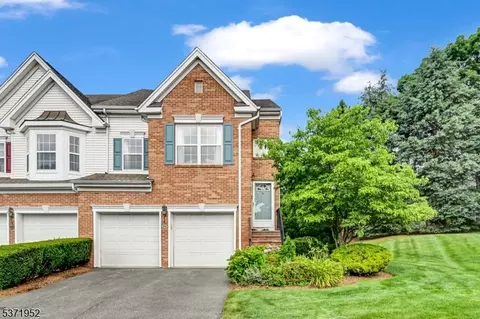 110 Barclay Dr, Nutley, NJ 07110