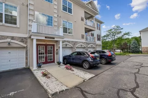 3 Bedrock Ct #B3, Woodland Park, NJ 07424