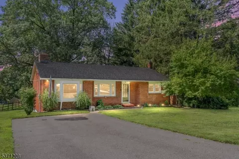 10 Carlson Ln, Sparta, NJ 07871