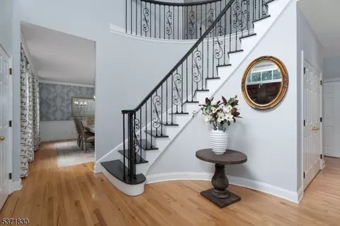 9 Deer Path, Skillman, NJ 08558 photo 2