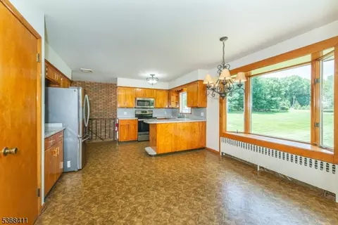 1087 Ratzer Rd, Wayne, NJ 07470 photo 5