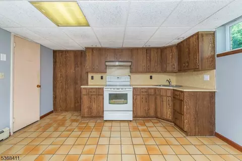 1087 Ratzer Rd, Wayne, NJ 07470 photo 19