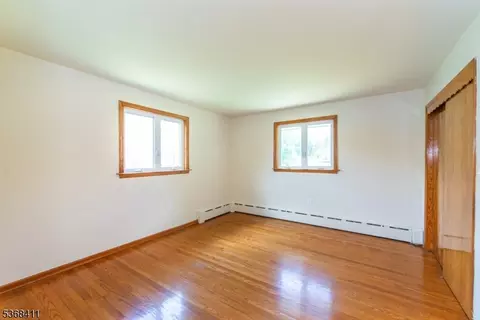 1087 Ratzer Rd, Wayne, NJ 07470 photo 9