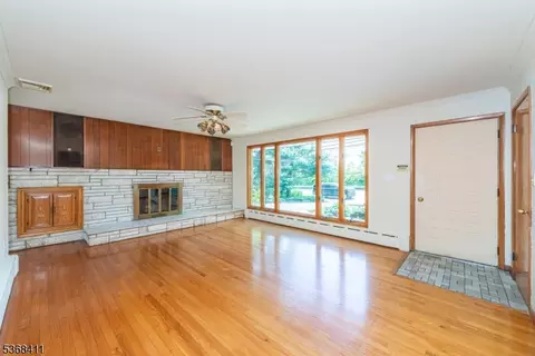 1087 Ratzer Rd, Wayne, NJ 07470 photo 6
