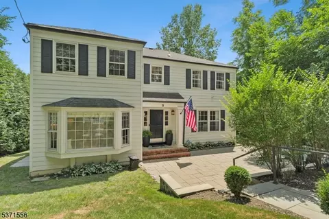 9 Stony Hill Ct, Summit, NJ 07901