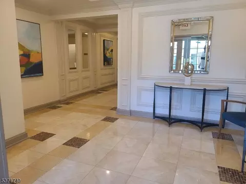 1304 Pointe Gate Dr #1304, Livingston, NJ 07039