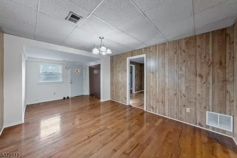 231 Old Rd, Woodbridge Twp, NJ 07077 photo 14