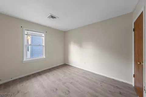 231 Old Rd, Woodbridge Twp, NJ 07077 photo 6
