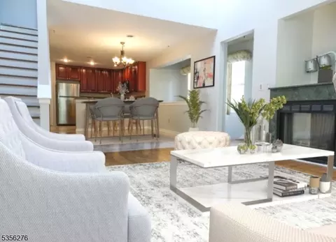 16 Collura Ln, Clifton, NJ 07012