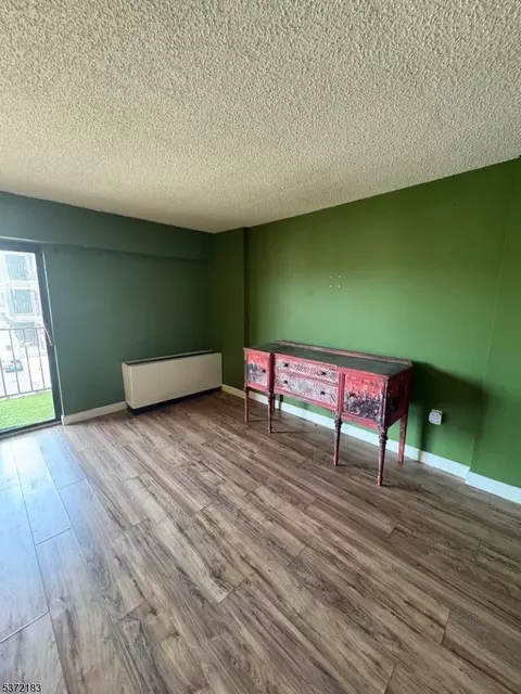 10 N Wood Ave #314, Linden, NJ 07036