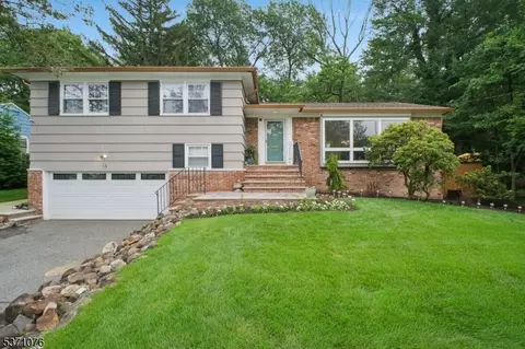 16 Wedgewood Dr, West Orange, NJ 07052