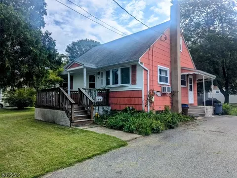 15 Janet Dr, Mine Hill, NJ 07803