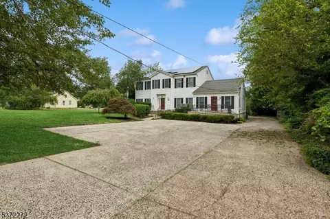 428 Ridge Rd, South Brunswick, NJ 08810