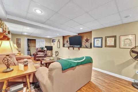 7 Patchbox Ct, Boonton, NJ 07005 photo 14