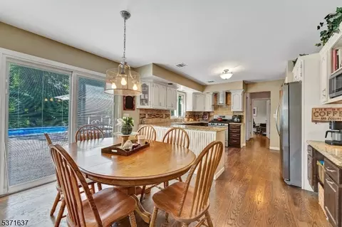 7 Patchbox Ct, Boonton, NJ 07005 photo 11
