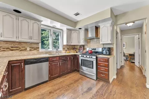 7 Patchbox Ct, Boonton, NJ 07005 photo 12