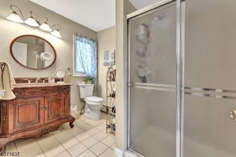 7 Patchbox Ct, Boonton, NJ 07005 photo 17