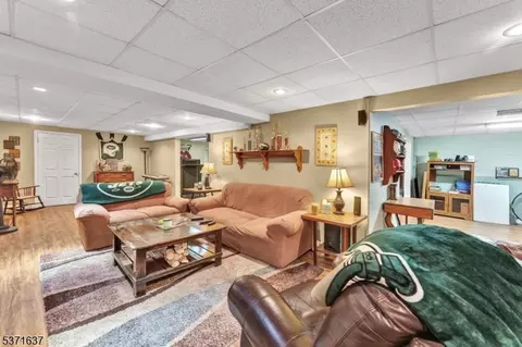 7 Patchbox Ct, Boonton, NJ 07005 photo 10