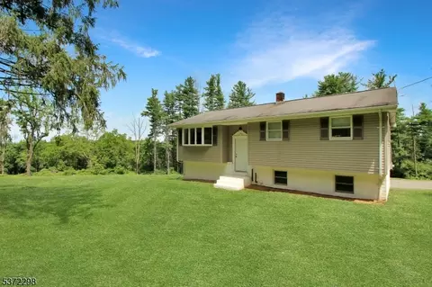 414 Hazen Oxford Rd, Belvidere, NJ 07823