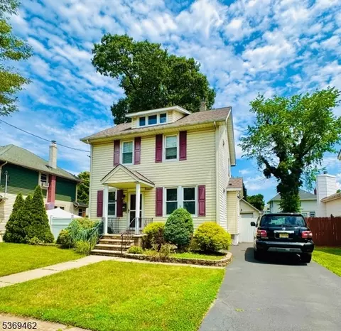 20 Chestnut Ave, Rochelle Park, NJ 07662
