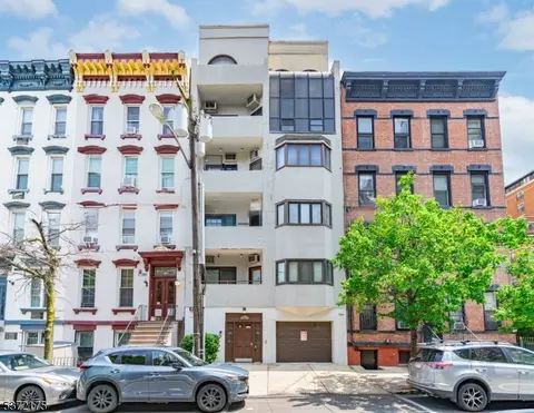 75 Garden St #8, Hoboken, NJ 07030