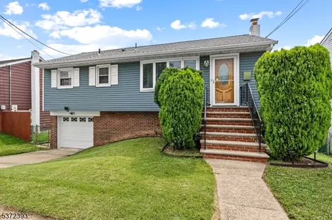 36 Chestnut St, Avenel, NJ 07001
