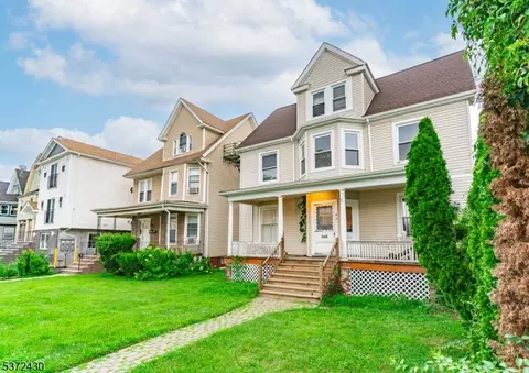 43 Eppirt St, East Orange, NJ 07018