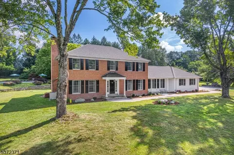 208 Willows Rd, Fredon Twp, NJ 07860