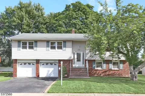 42-06 Naugle Dr, Fair Lawn, NJ 07410