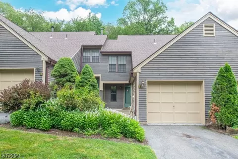 43 Lexington Ln, West Milford, NJ 07480