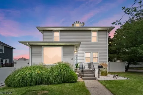 58 N Smith St, Avenel, NJ 07001
