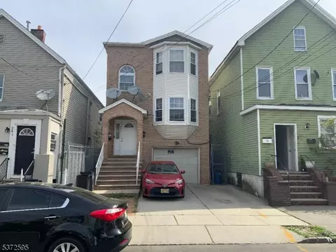239 Bond St, Elizabeth City, NJ 07206
