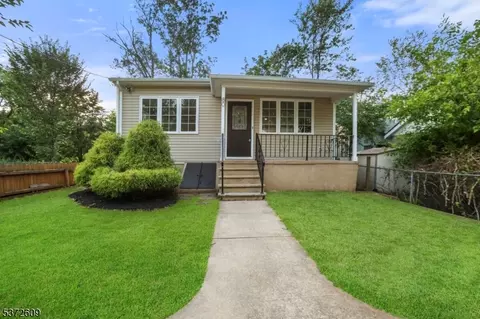 80 Woodcliffe Ave, Little Falls Twp, NJ 07424