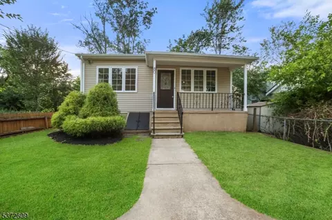 80 Woodcliffe Ave, Little Falls Twp, NJ 07424