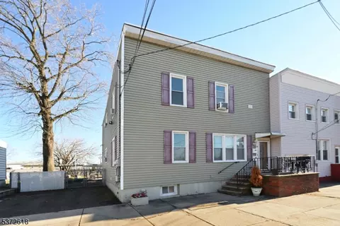 80 Heckel St, Belleville, NJ 07109