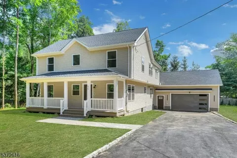 77 Stonehouse Rd, Basking Ridge, NJ 07920